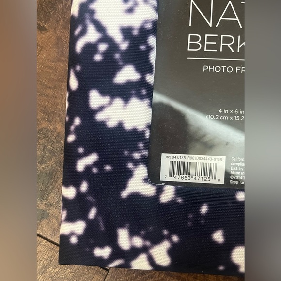 3 brand new Nate berkus quilted marble design picture frames 4”x6” - Picture 3 of 6